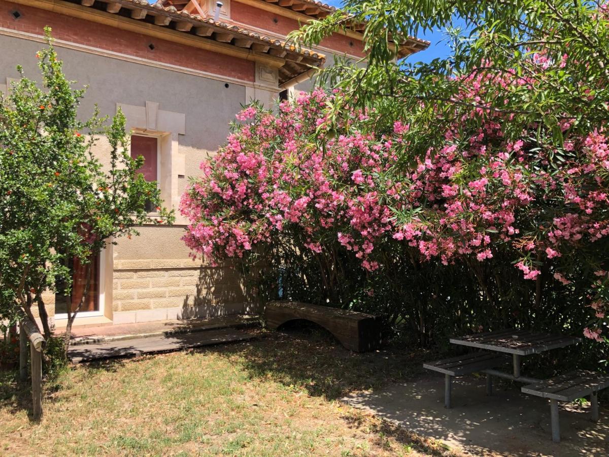 Les Pierrades En Camargue Villa โวแวร์ ภายนอก รูปภาพ